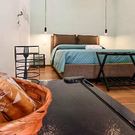 Bed and Breakfast Casa Calu Castel Sant'Elmo Neapel Exterior foto